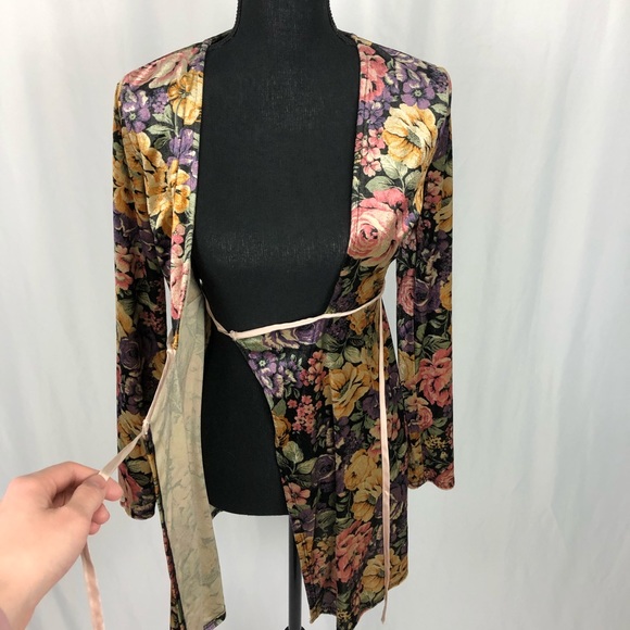 TOPSHOP velvet floral wrap dress - Picture 4 of 7